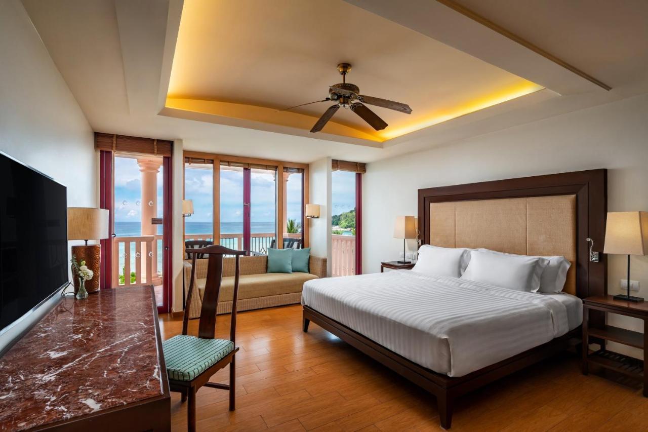 Quarto Deluxe com Cama King-size e Vista do Mar