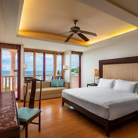 Centara Grand Beach Resort Phuket-3